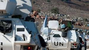 لبنانيون يعترضون دورية لليونيفيل..ويحتجزوهم حتى قدوم الجيش