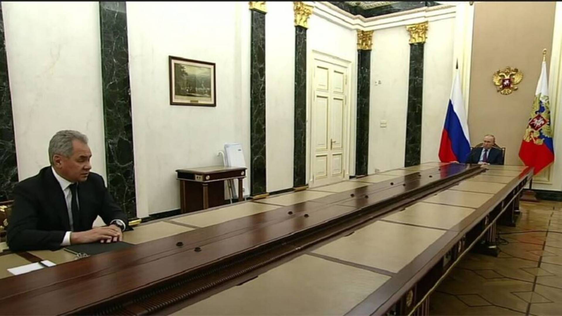 شويغو ولافروف أمام بوتين ... النشاط العسكري الأمريكي غير مبرر وردّنا جاهز على مقترحات الناتو