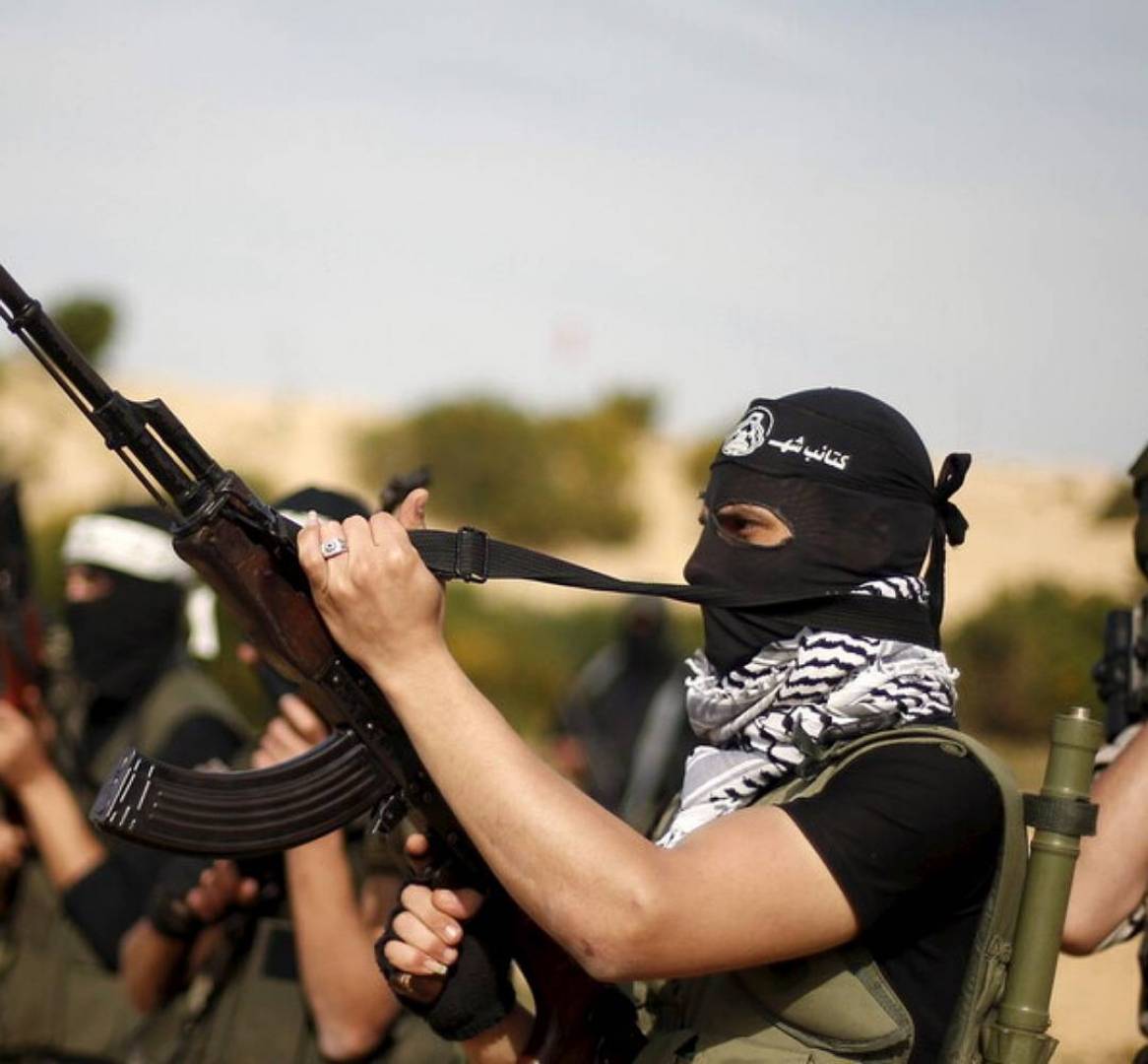 رداً على اغتيال 3 من قادتها..كتائب الأقصى تعلن استهداف قوات الاحتلال على حاجز 