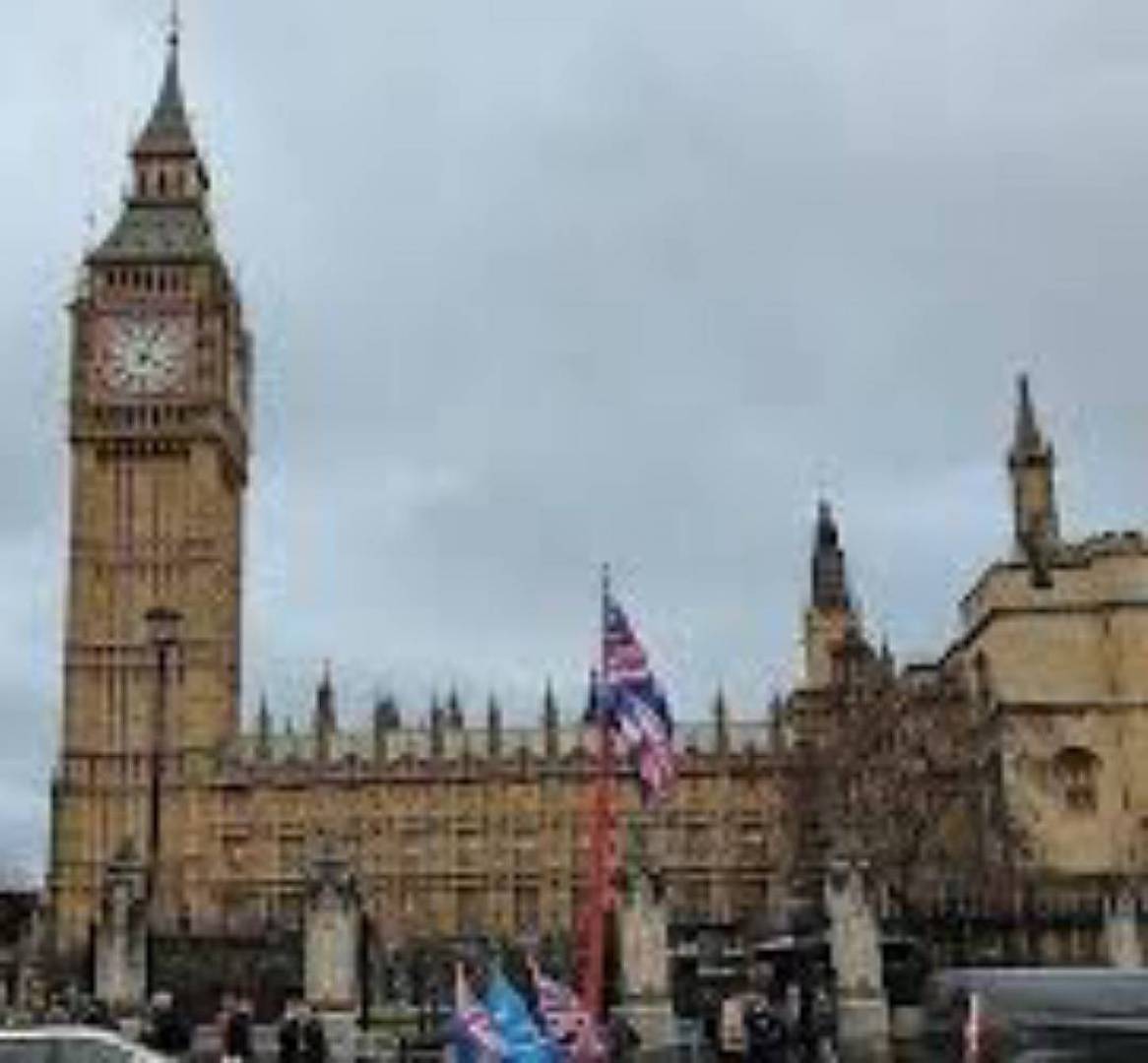 شركة بريطانية تعتذر عن انقطاع الكهرباء لزبائنها..وكانت النتيجة كارثية