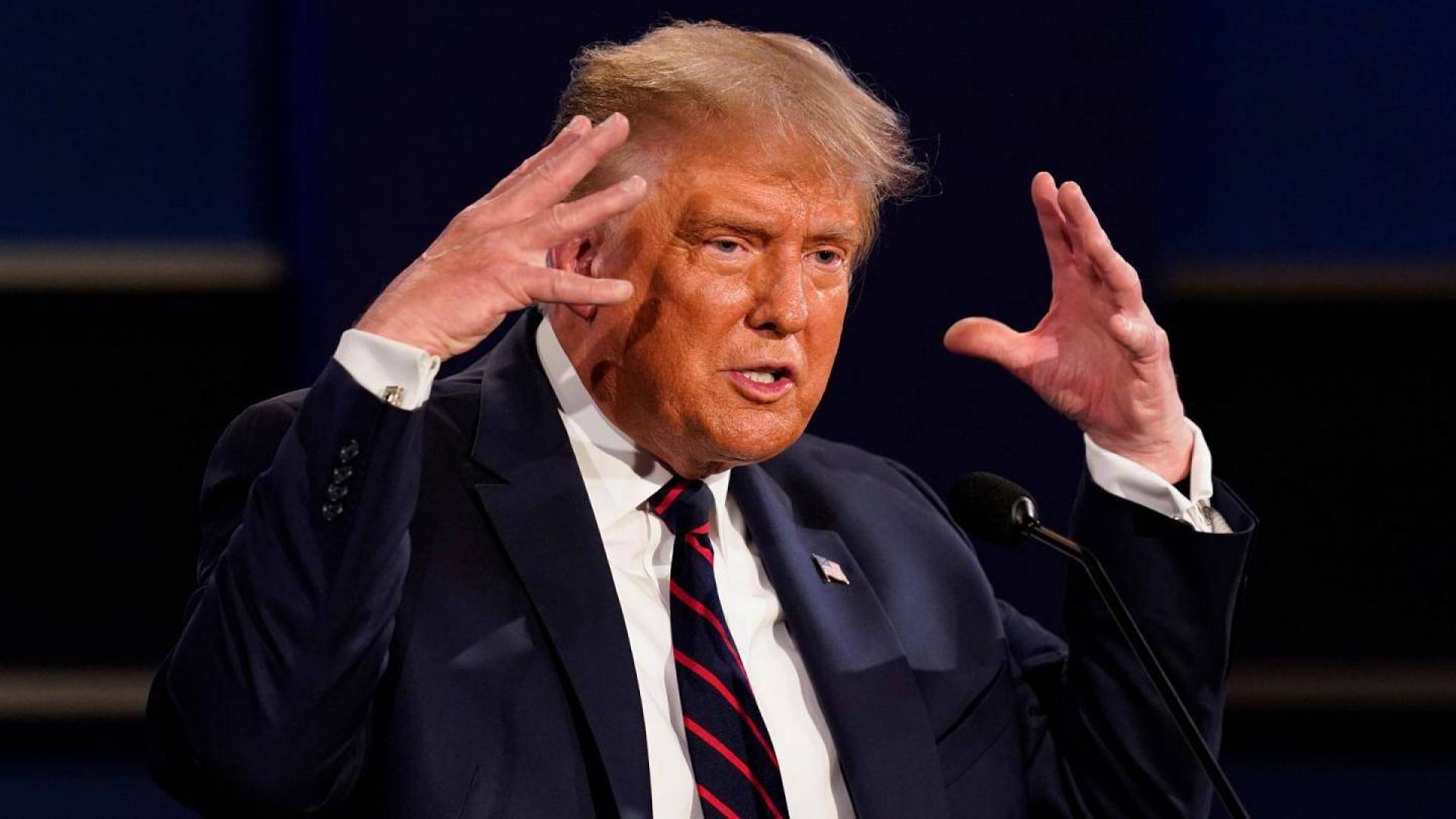 ترامب يتهم مذيعا بفبركة فيديو معه حصد ملايين المشاهدات