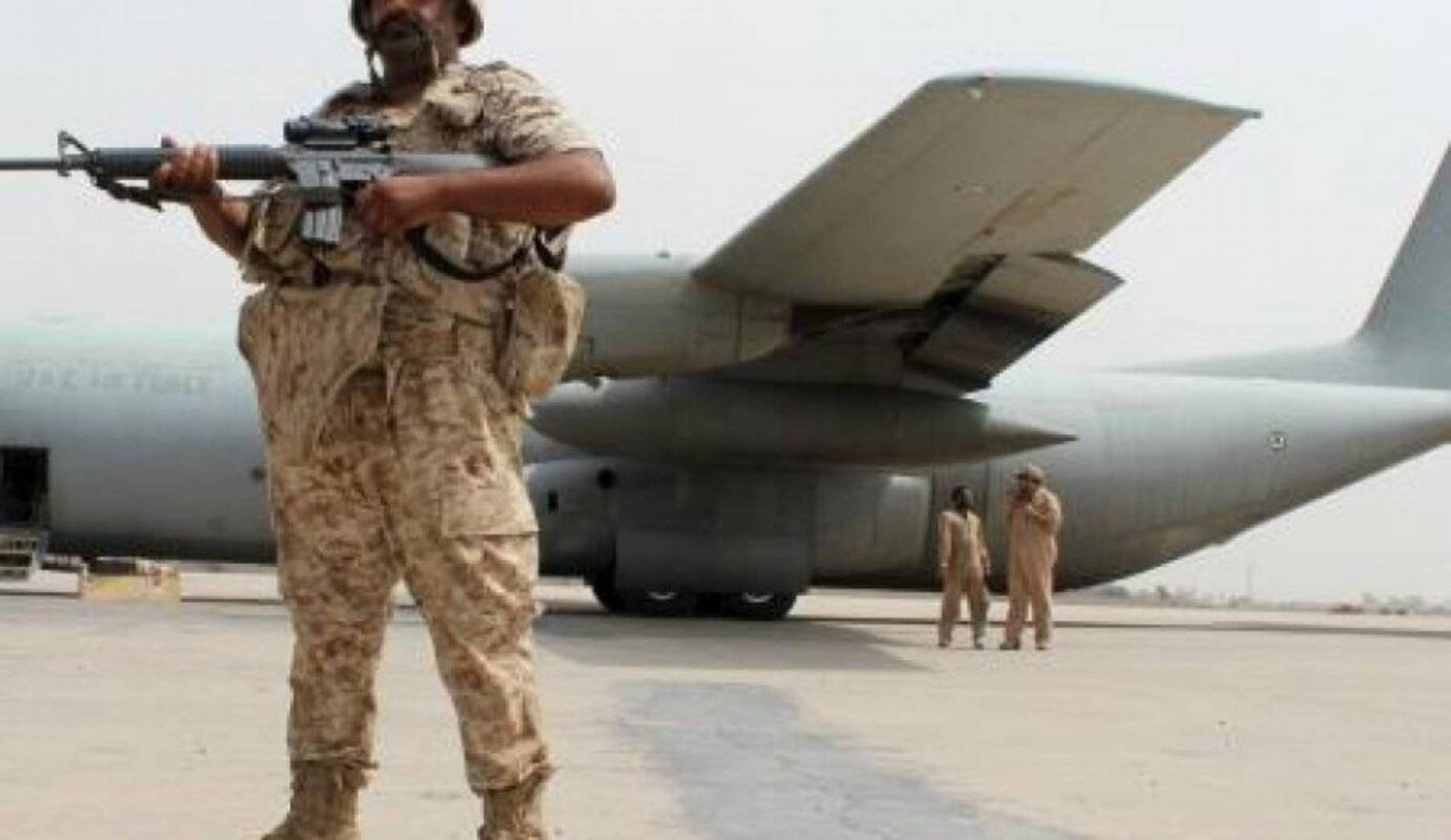 افتتاح مطار القاعدة العسكرية الإماراتي الإسرائيلي في سقطرى
