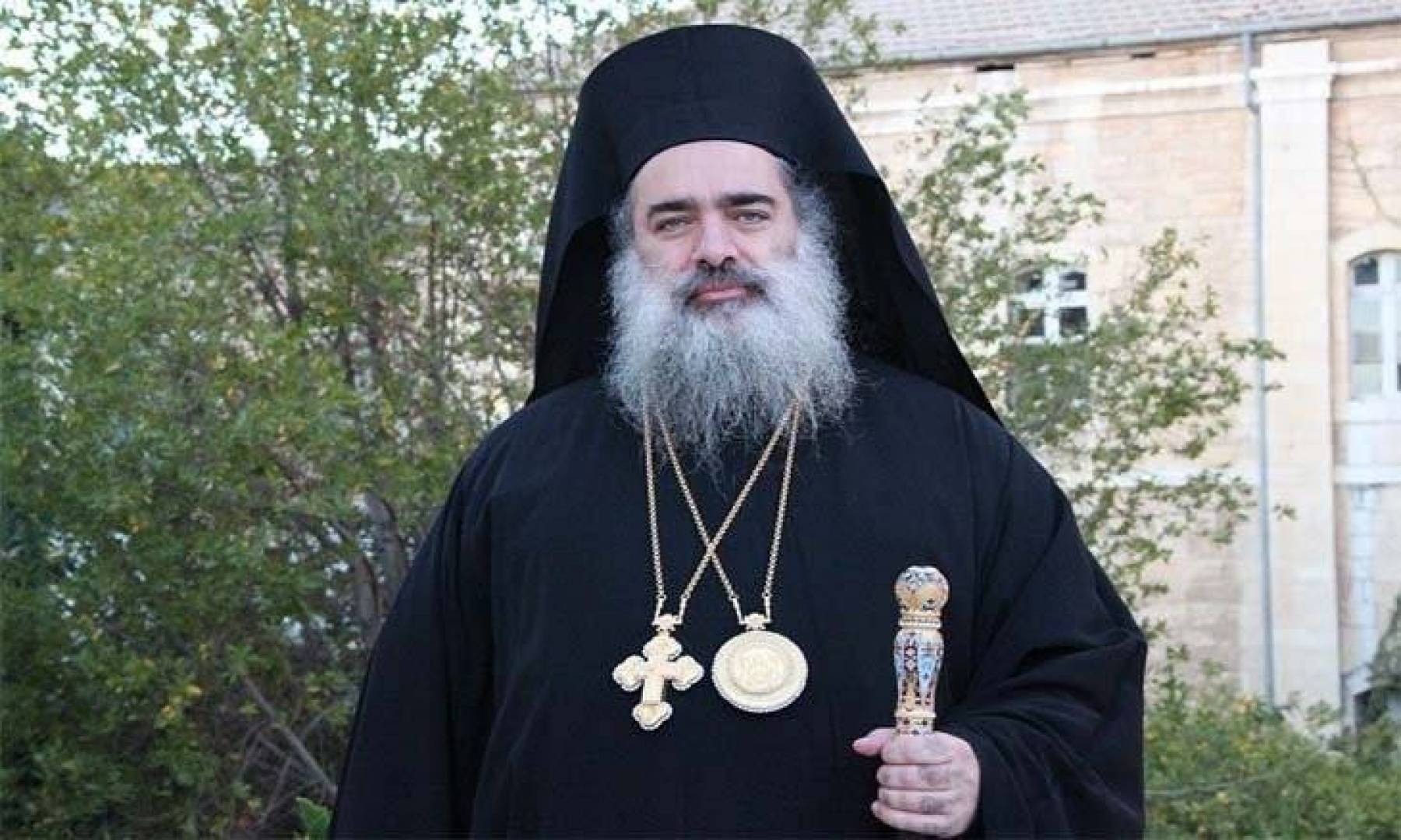 المطران عطالله حنا/  هذه الأرض هي لنا ولن نستسلم لإرادة الإحتلال  .