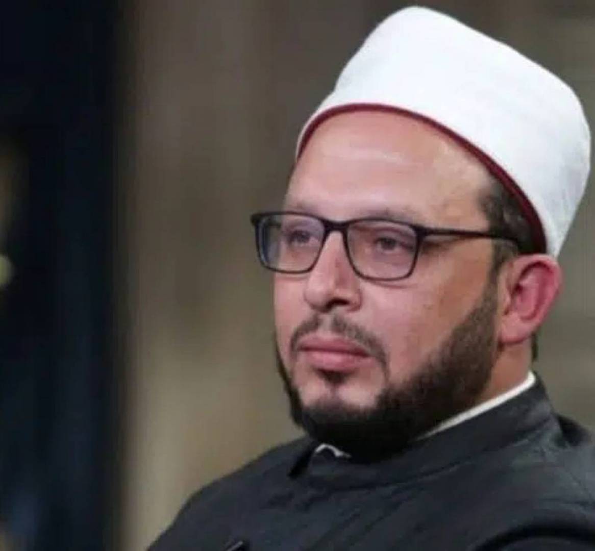 داعية أزهري يثير الجدل...زعم أن القرآن ليس صالحا لكل زمان ومكان