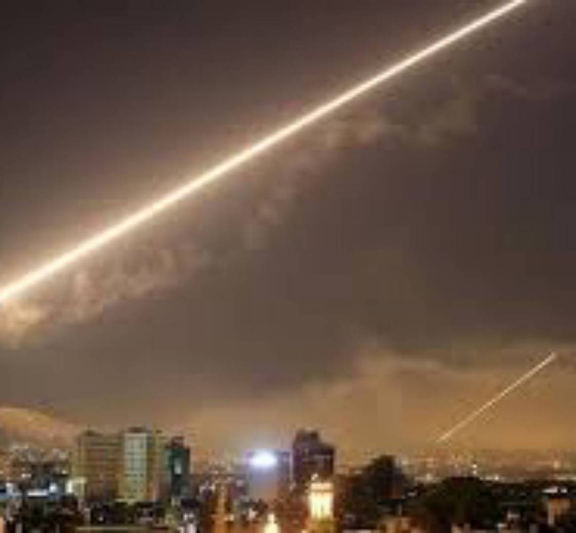 استشهاد 4 جنود وجرح آخرين في عدوان إسرائيلي على محيط دمشق