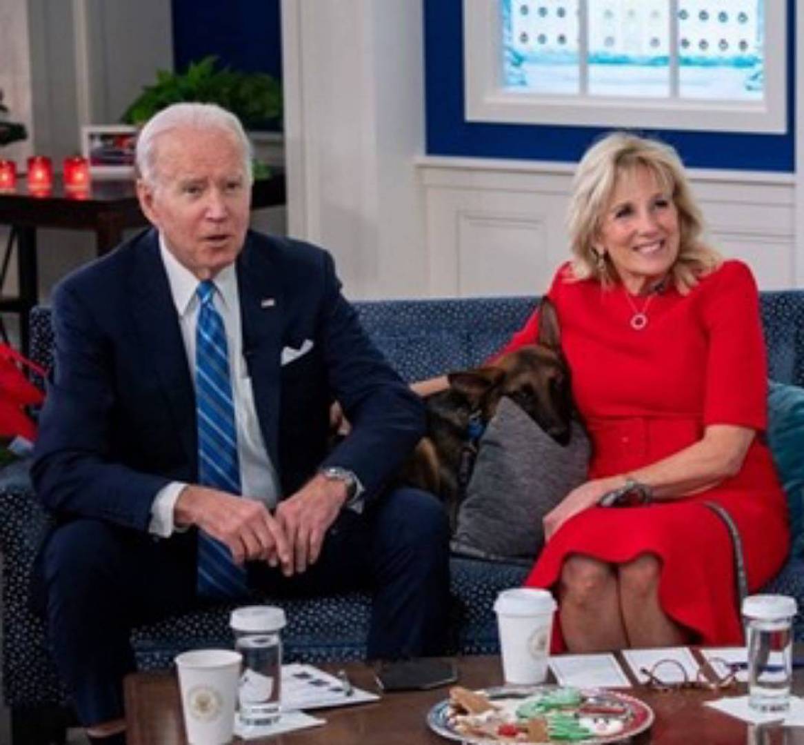 كم بلغ دخل بايدن وزوجته عام 2021