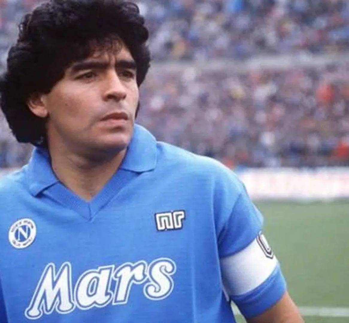 حجب اسم مارادونا من لعبة FIFA 22.. والسبب