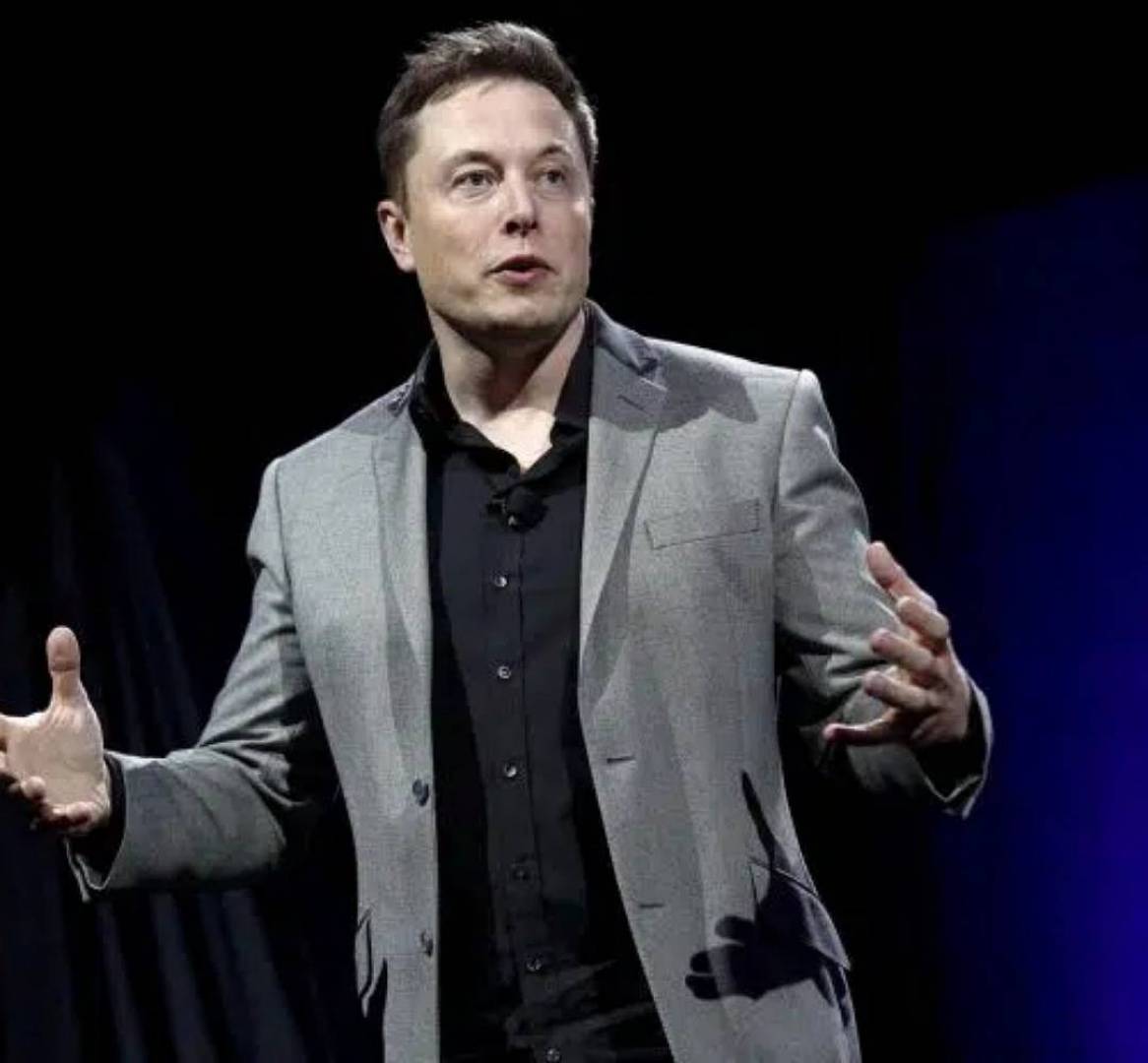 رسائل نصية تكشف سر الخلاف بين إيلون ماسك والسعودية