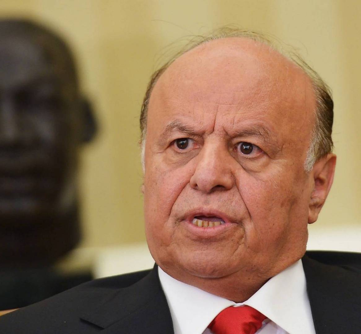 الرئيس اليمني يعلن تشكيل مجلس رئاسي تنقل إليه صلاحياته كاملة