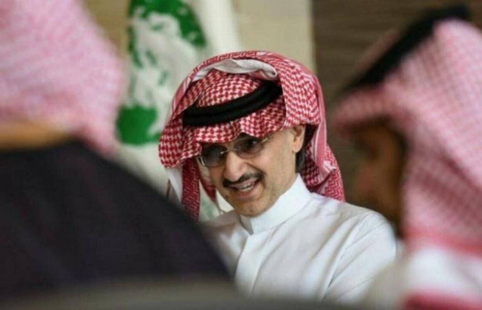 الوليد بن طلال غاضب من عرض إيلون ماسك .. هكذا رد عليه حاسماً الأمر