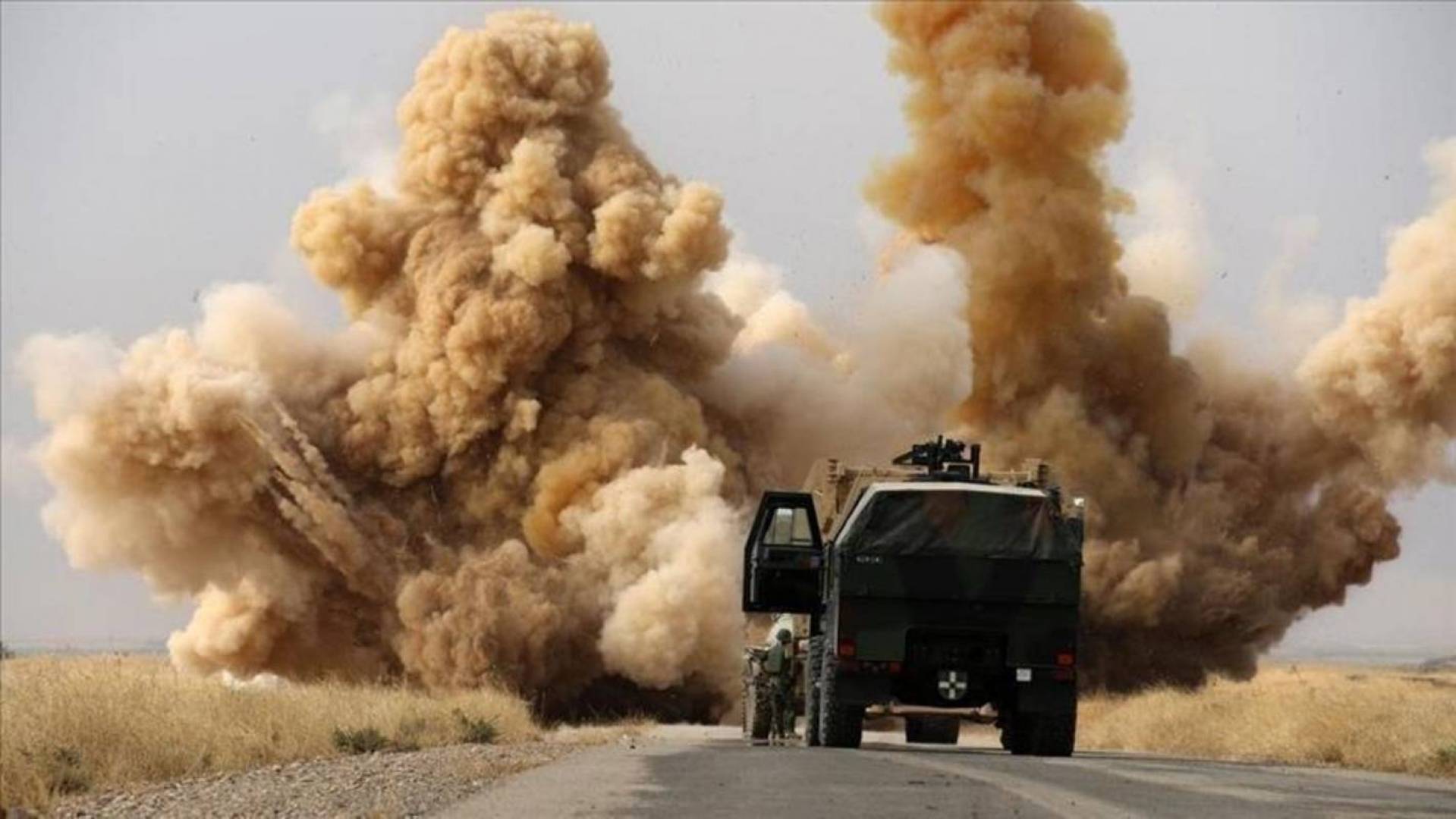 انفجار ضخم يطال شاحنات تخص التحالف الدولي في العراق..