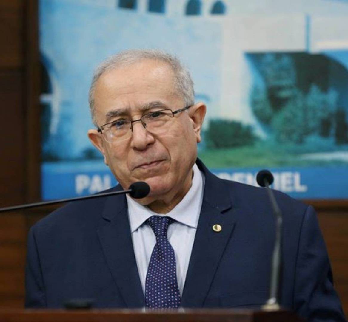 قادما من العراق...وزير الخارجية الجزائري في دمشق غداً...ماذا يحمل في جعبته