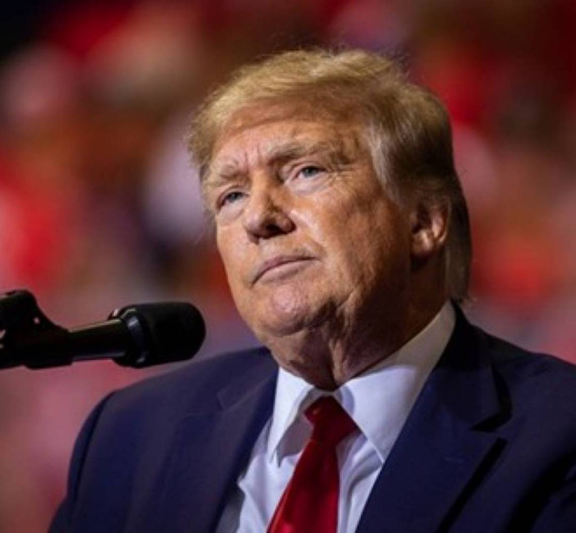 مذكرات مستشار ترامب تمدح كوشنر وتهاجم بايدن وأوباما