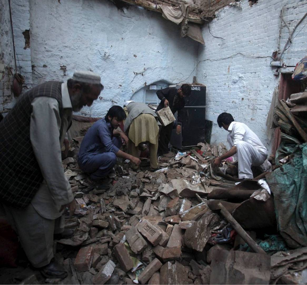 زلزال مدمر يضرب أفغانستان...مئات القتلى والجرحى والأعداد إلى تزايد