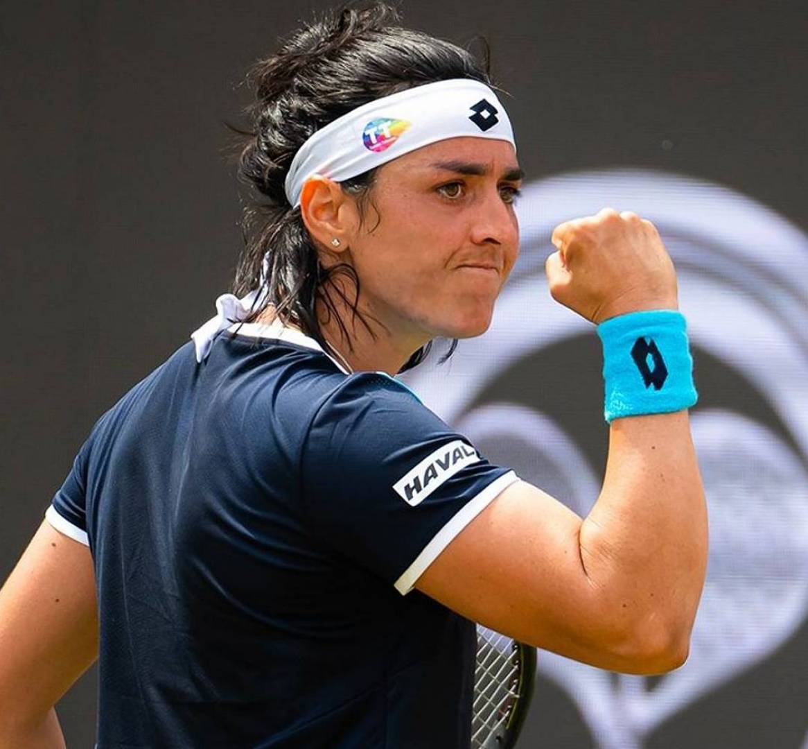 أنس جابر تُمنح أعلى وسام استحقاق رياضي في تونس (صور)