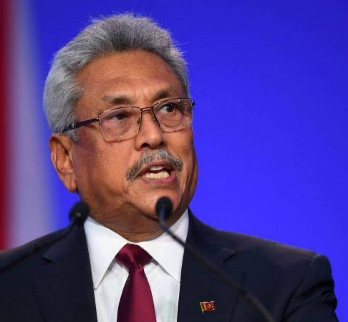 هرب على متن طائرة عسكرية لجزر المالديف...رئيس سريلانكا يتمكّن من الفرار خارج البلاد