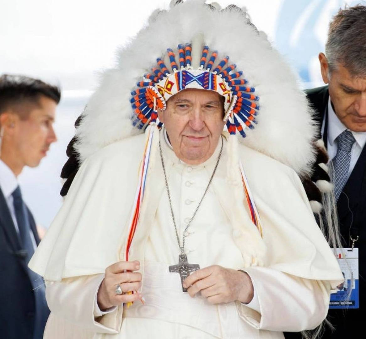 البابا يطلب الصفح...قدم الاعتذار للسكان الأصليين بكندا عن ممارسات الكنيسة بحقهم