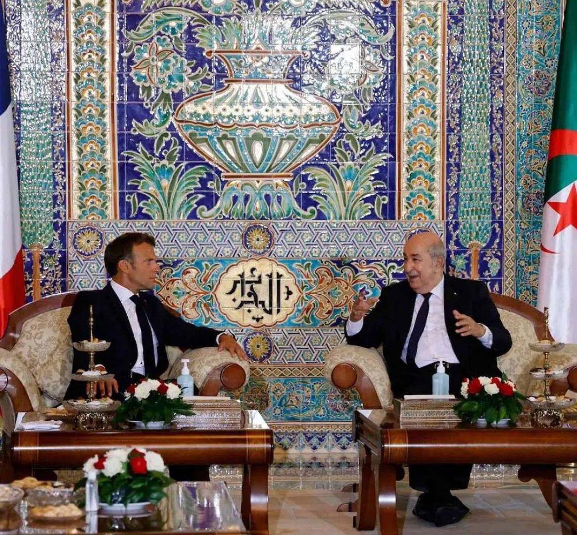 نائب فرنسي يشن هجوماً عنيفا على ماكرون...