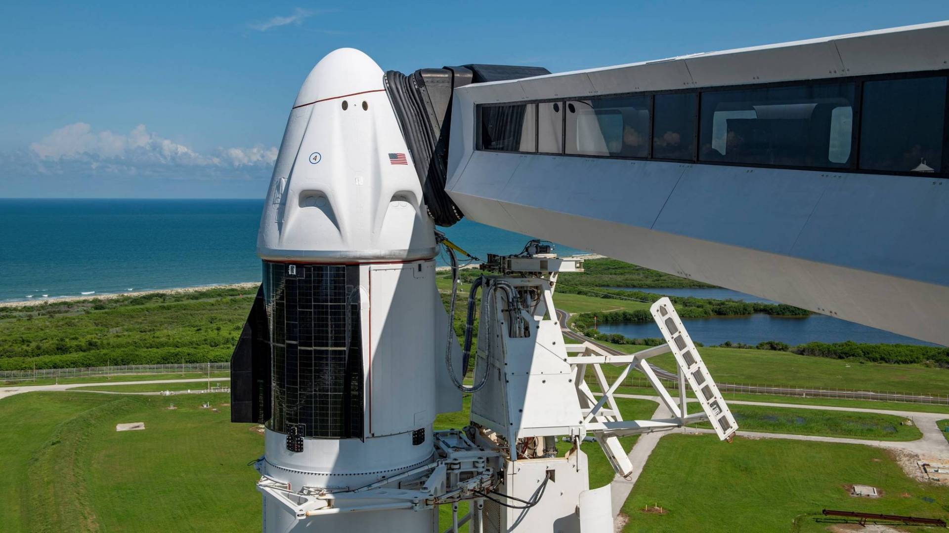 عودة مركبة Cargo Dragon الفضائية إلى الأرض