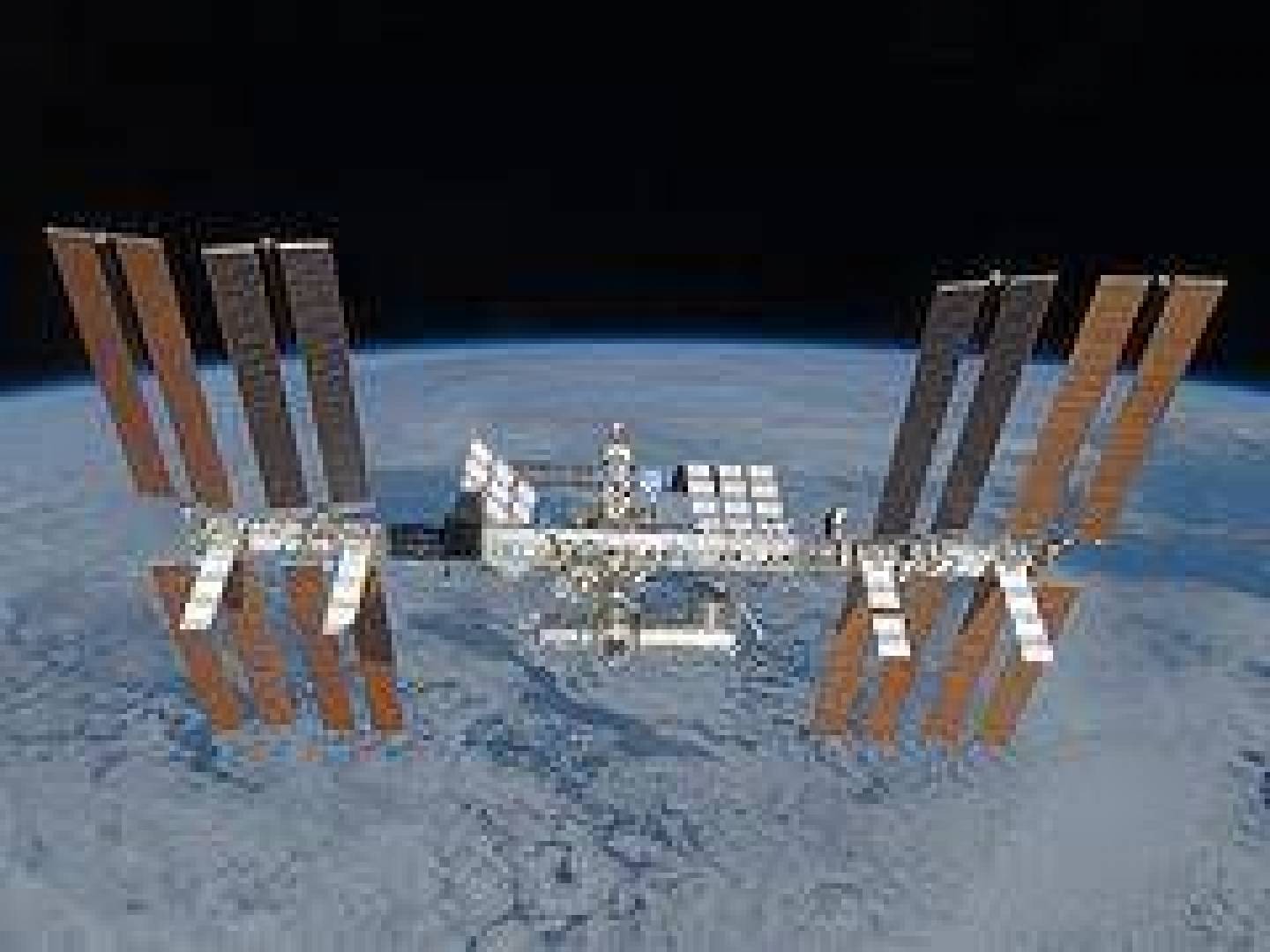 محطة الفضاء الدولية ستستقبل أول رائدة فضاء من تونس في مارس 2024