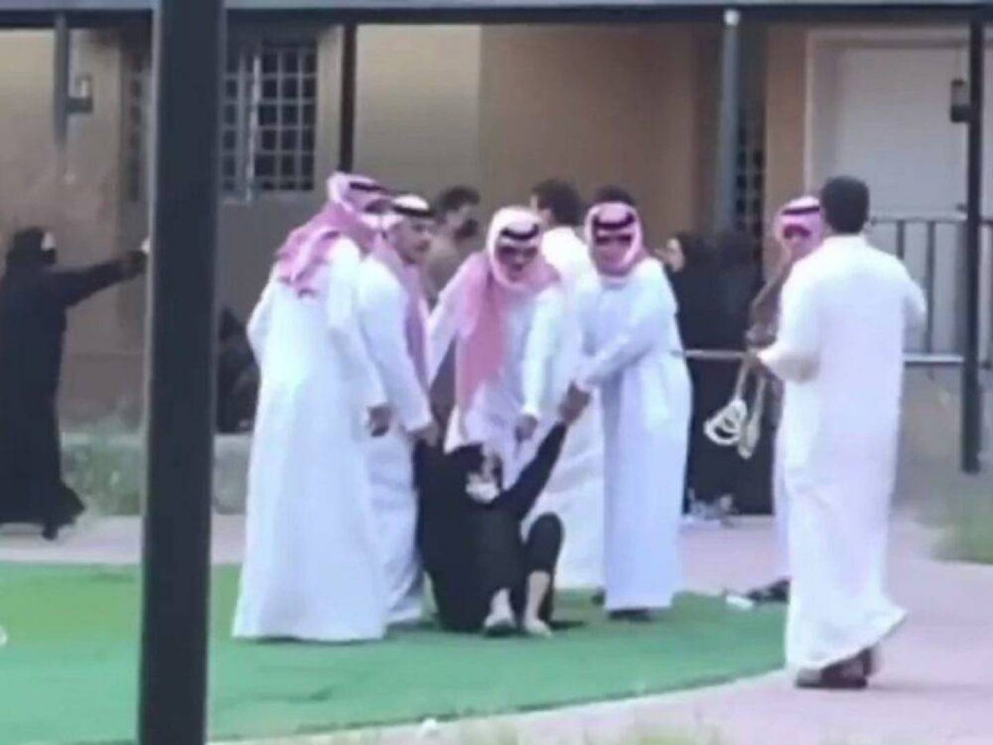 تطورات جديدة في قضية أيتام خميس مشيط.. تورط مسؤولين بالتحرش