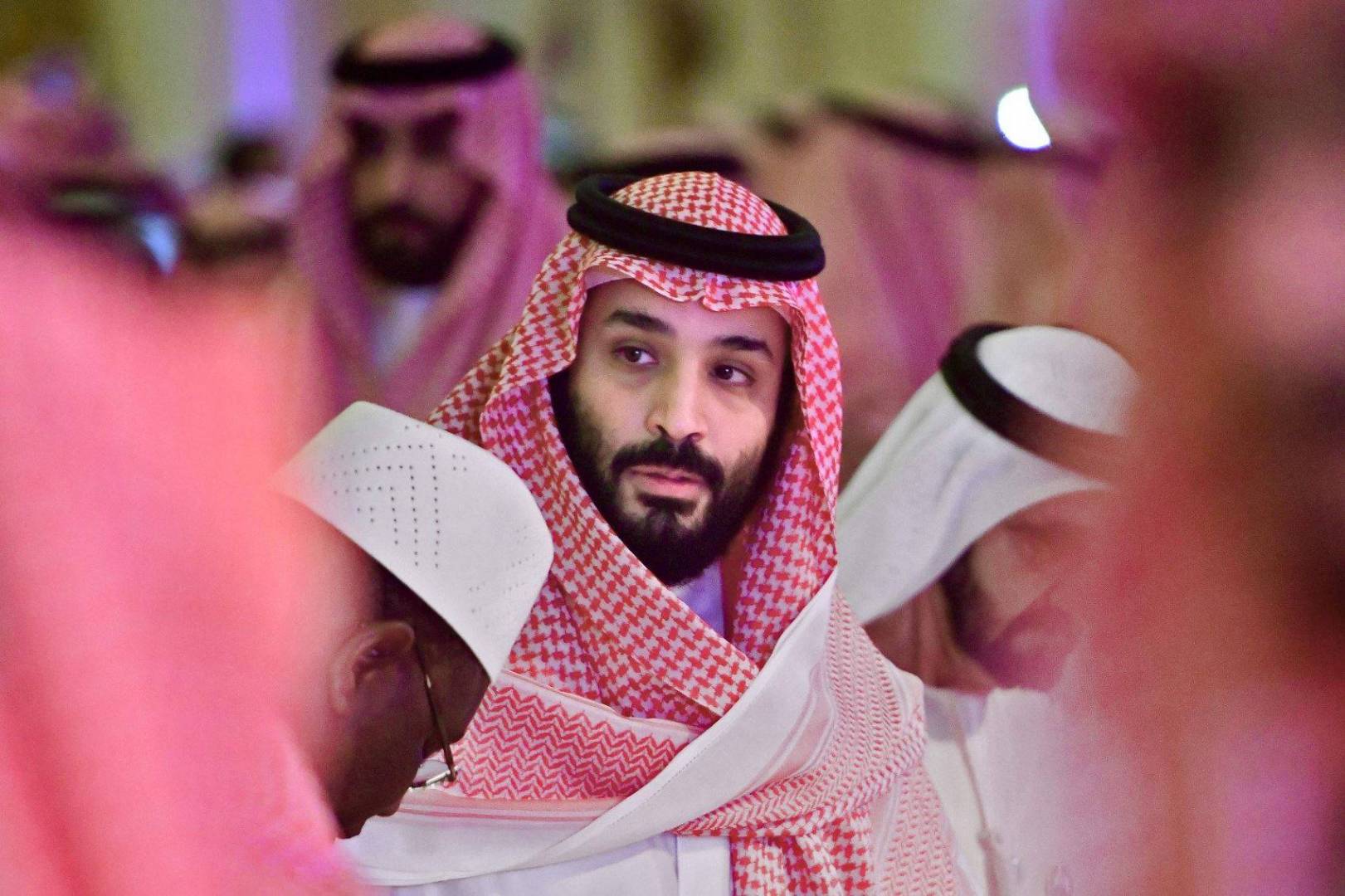 لماذا اعتذر ابن سلمان عن حضور قمة الجزائر...هذا ما قاله معارض سعودي