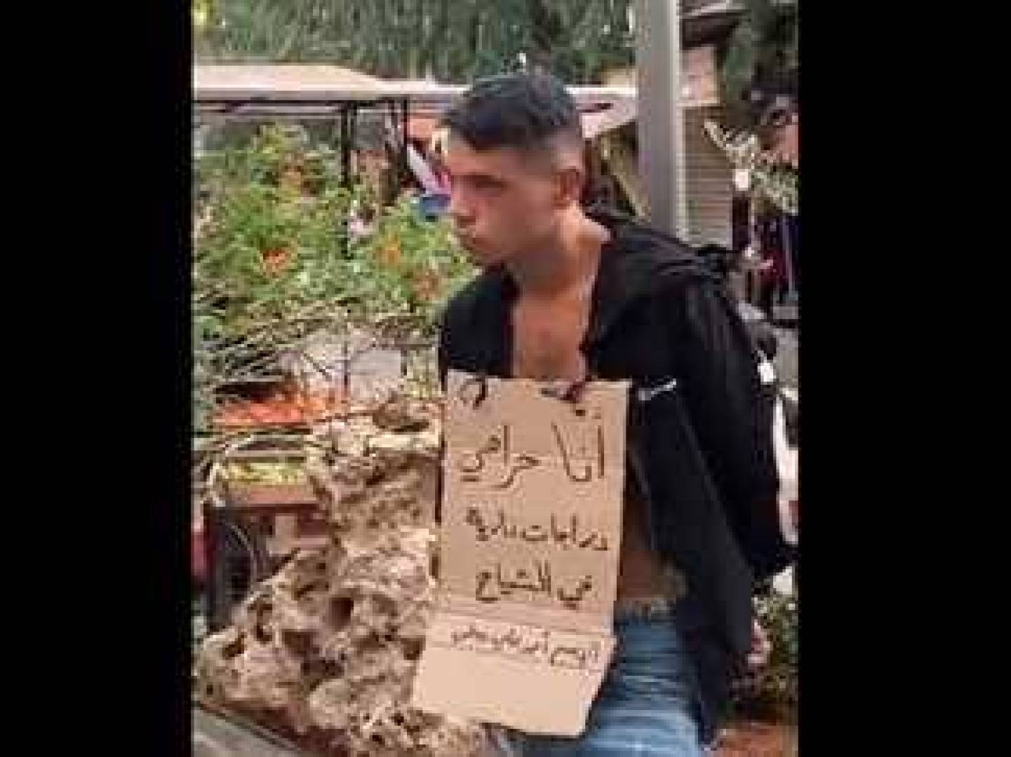 بالفيديو لبنانيون يلقنون «حرامي دراجات نارية» درسا لن ينساه