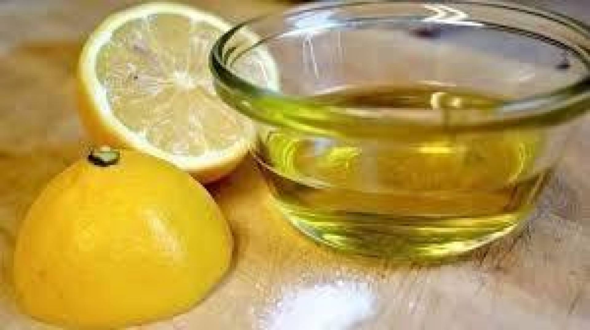 فوائد صحية هائلة عند مزج زيت الزيتون وعصير الليمون له .. تعرف عليها