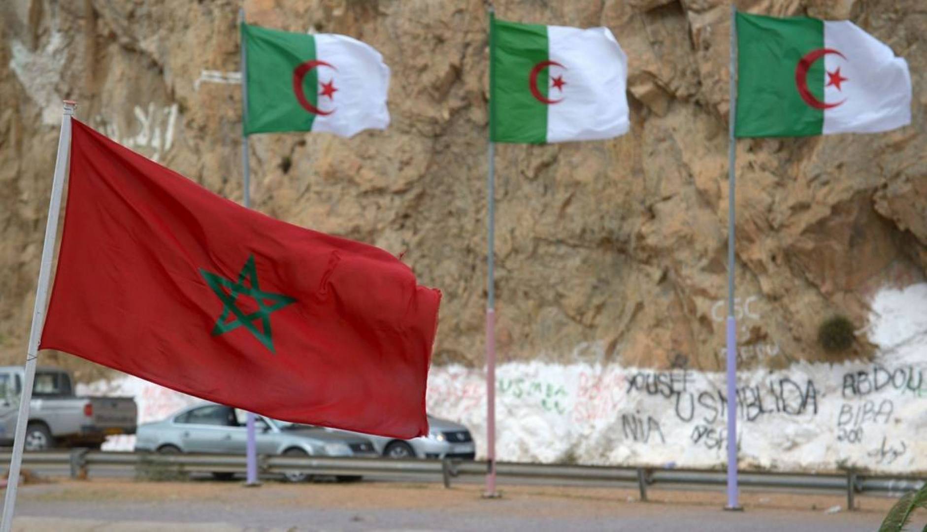 الجزائر تكشف ما دار في الكواليس حول حضور محمد السادس للقمة