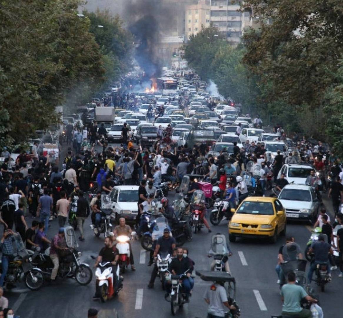 البيت الأبيض يفاوض إيلون ماسك لدعم المظاهرات بإيران