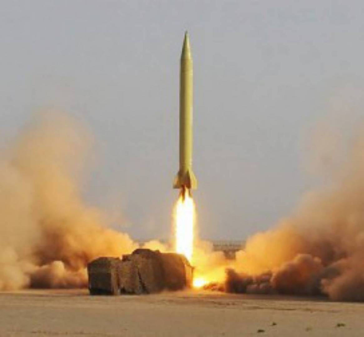 إيران تطور أول صاروخ بالستي أسرع من الصوت
