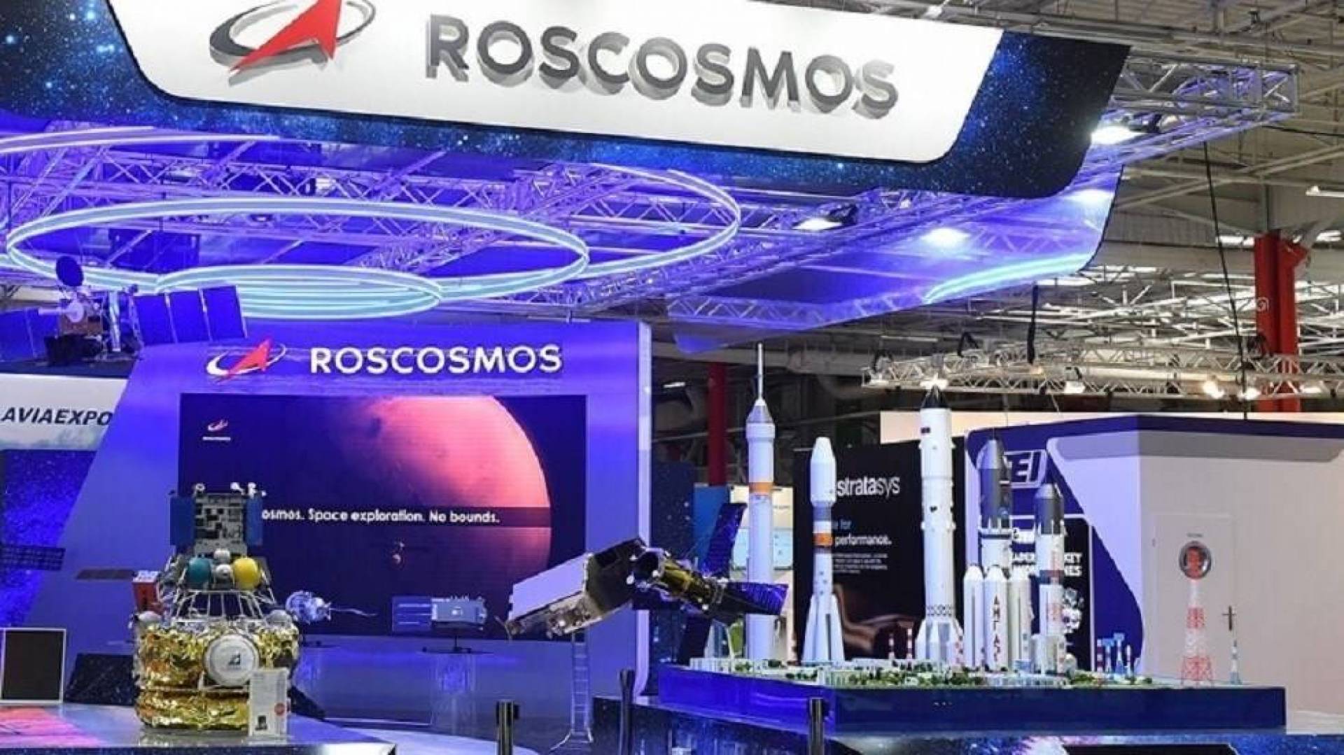 مدير روس كوسموس يؤكد السعي لإنتاج قمر صناعي كل يوم