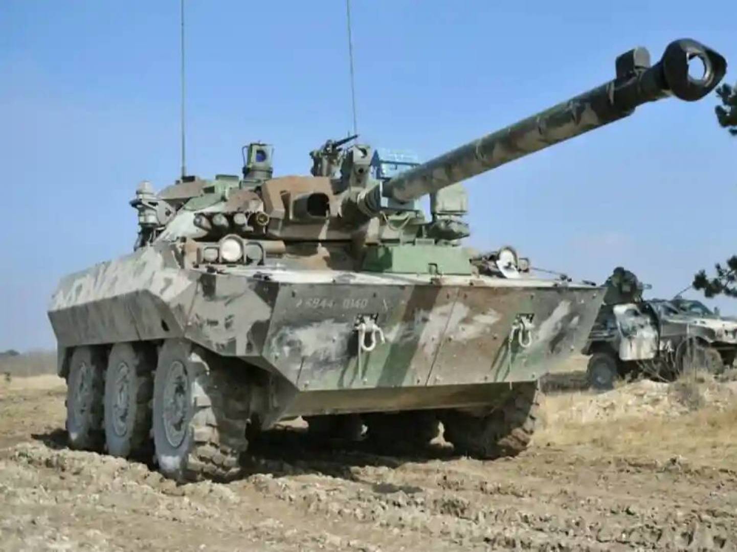 فرنسا تسلم دبابات AMX – 10 RC المدولبة القديمة لأوكرانيا
