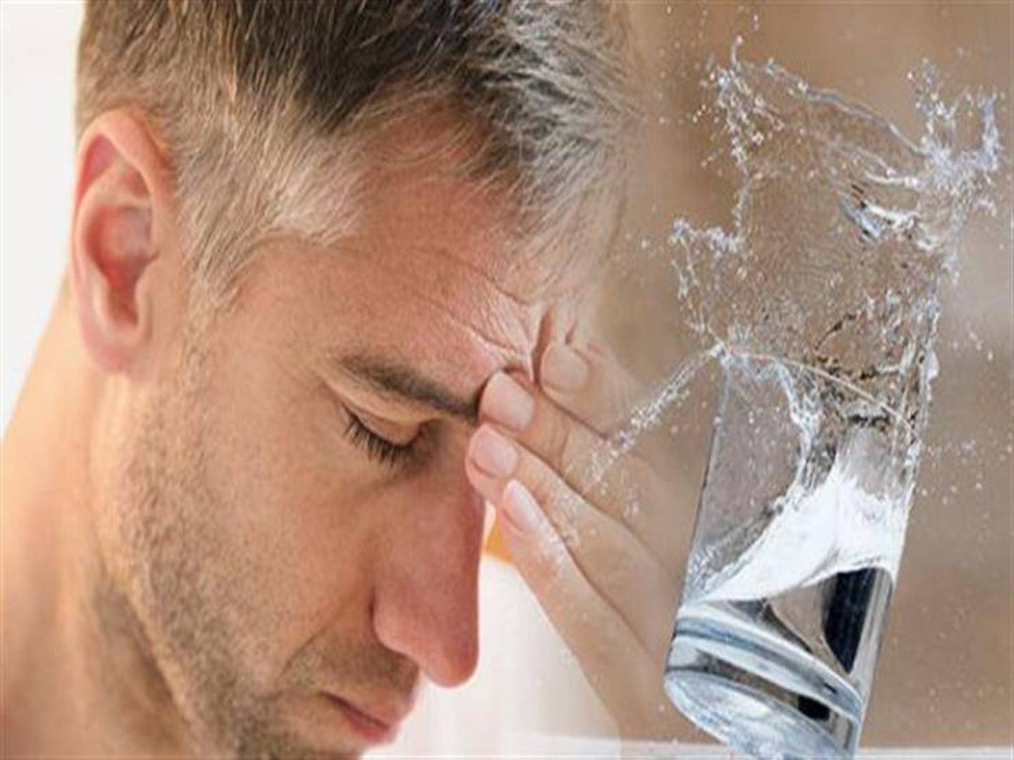 نقص السوائل في الجسم : أعراضه أسبابه ومخاطره