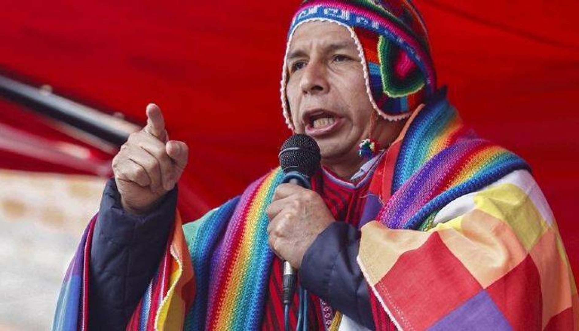 بيرو.. البرلمان يعزل الرئيس كاستيلو والشرطة تعتقله
