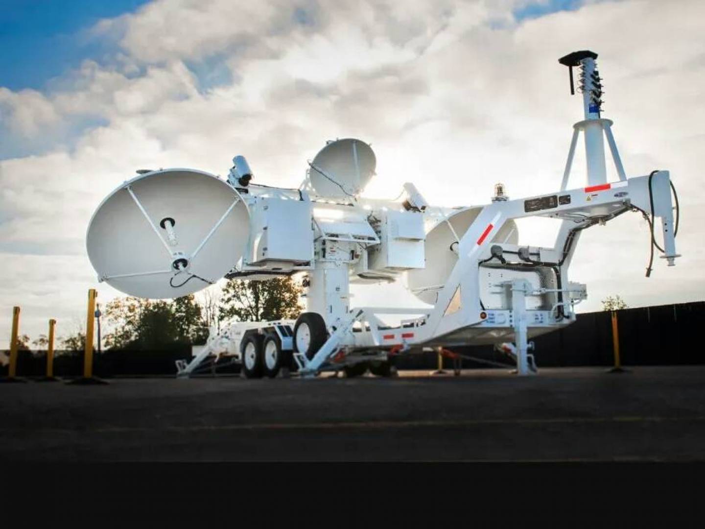 الولايات المتحدة تسلم أوكرانيا بواعث إشارات لخداع الطيارين الروس