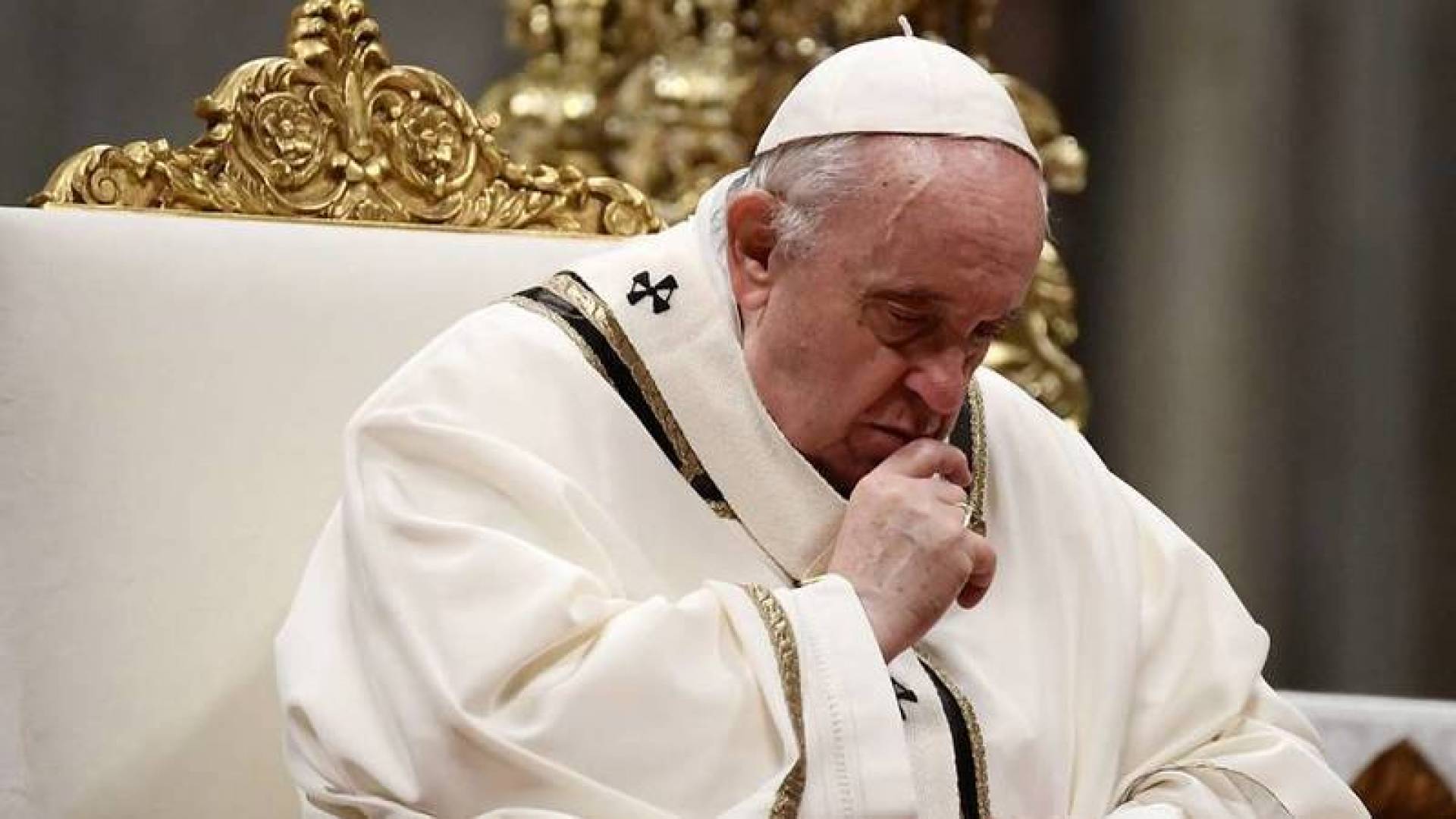 لأول مرة البابا فرنسيس يعلن عن توقيعه خطاب استقالته منذ 2013! كشف عن سبب قيامه بذلك