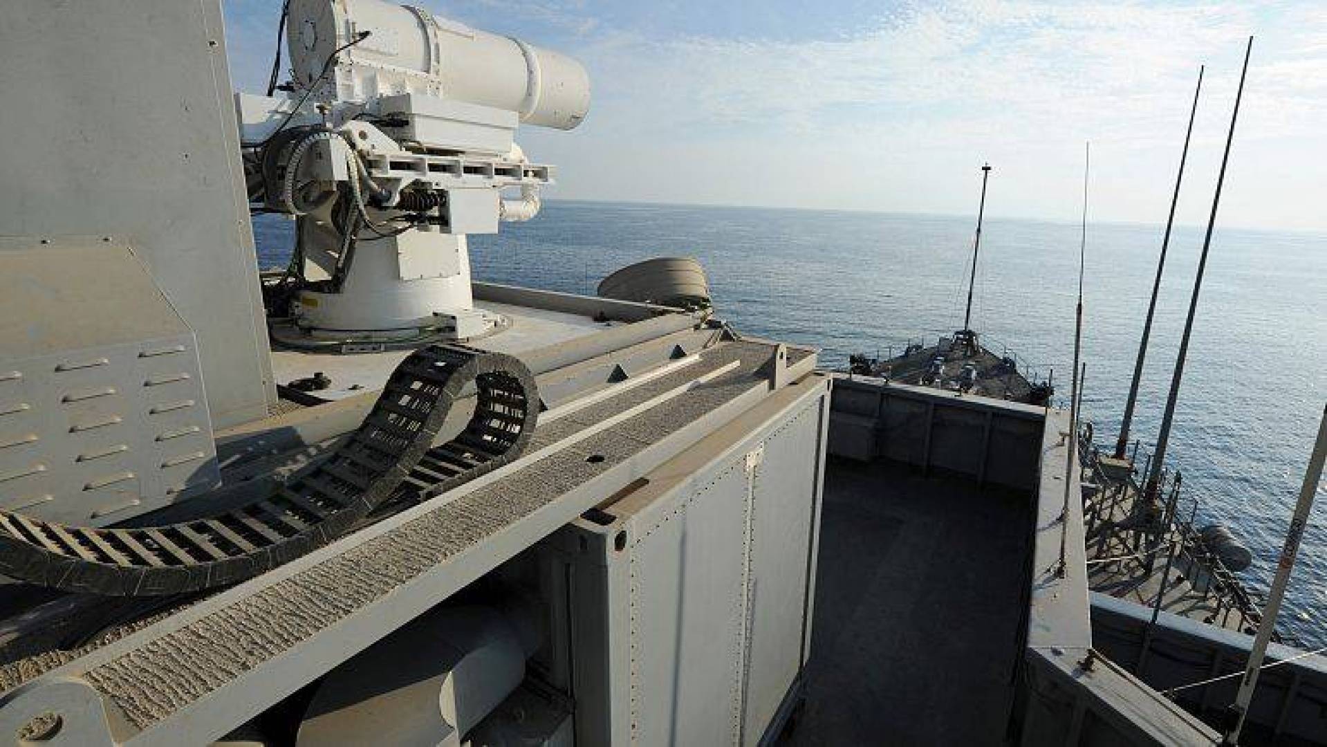 لوكهيد الأمريكية ورافائيل الإسرائيلية تطوران منظومة أسلحة عالية الطاقة تعمل بالليزر