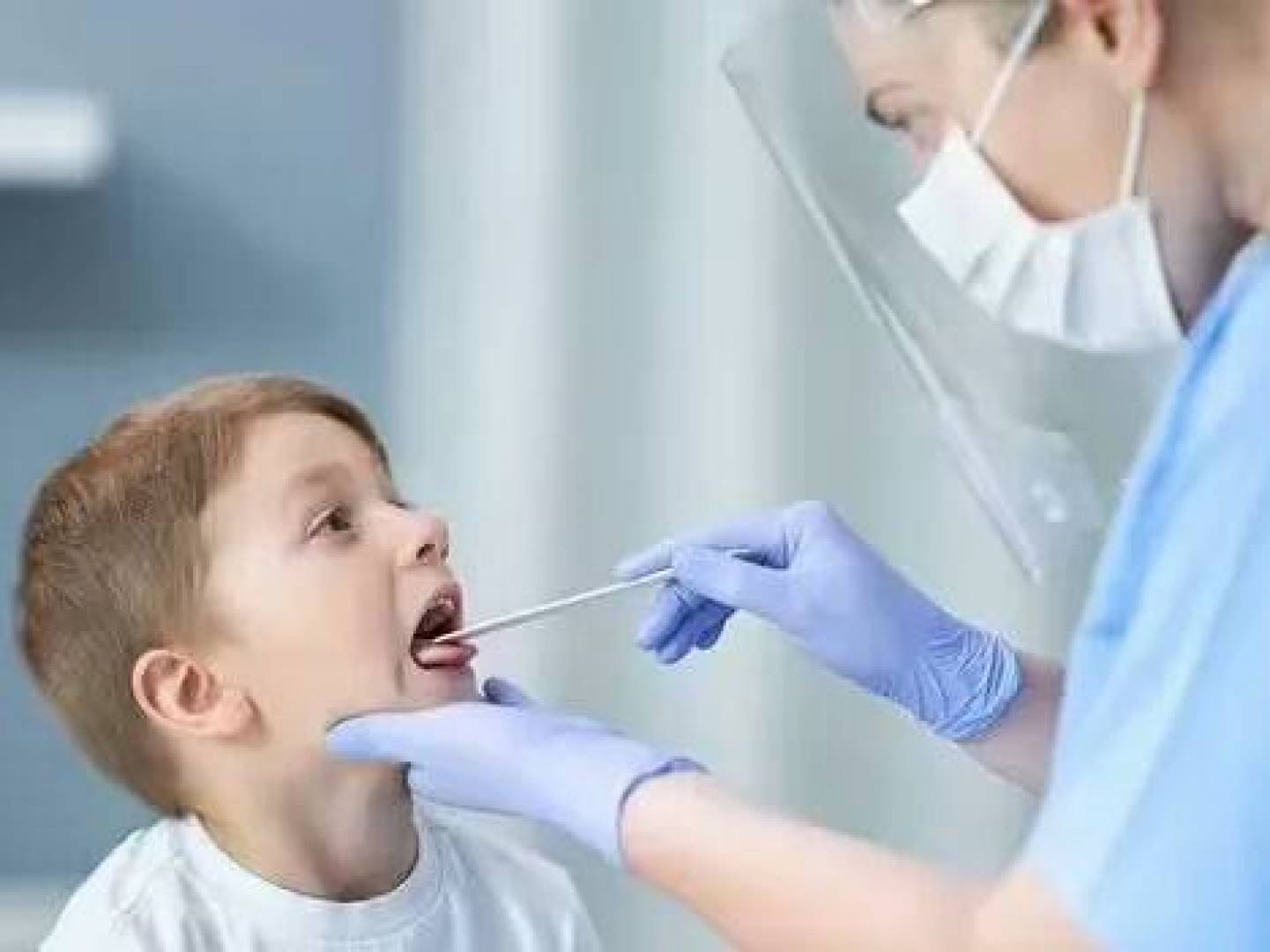 أسباب الإصابة بالحمى القرمزية وأعراضها