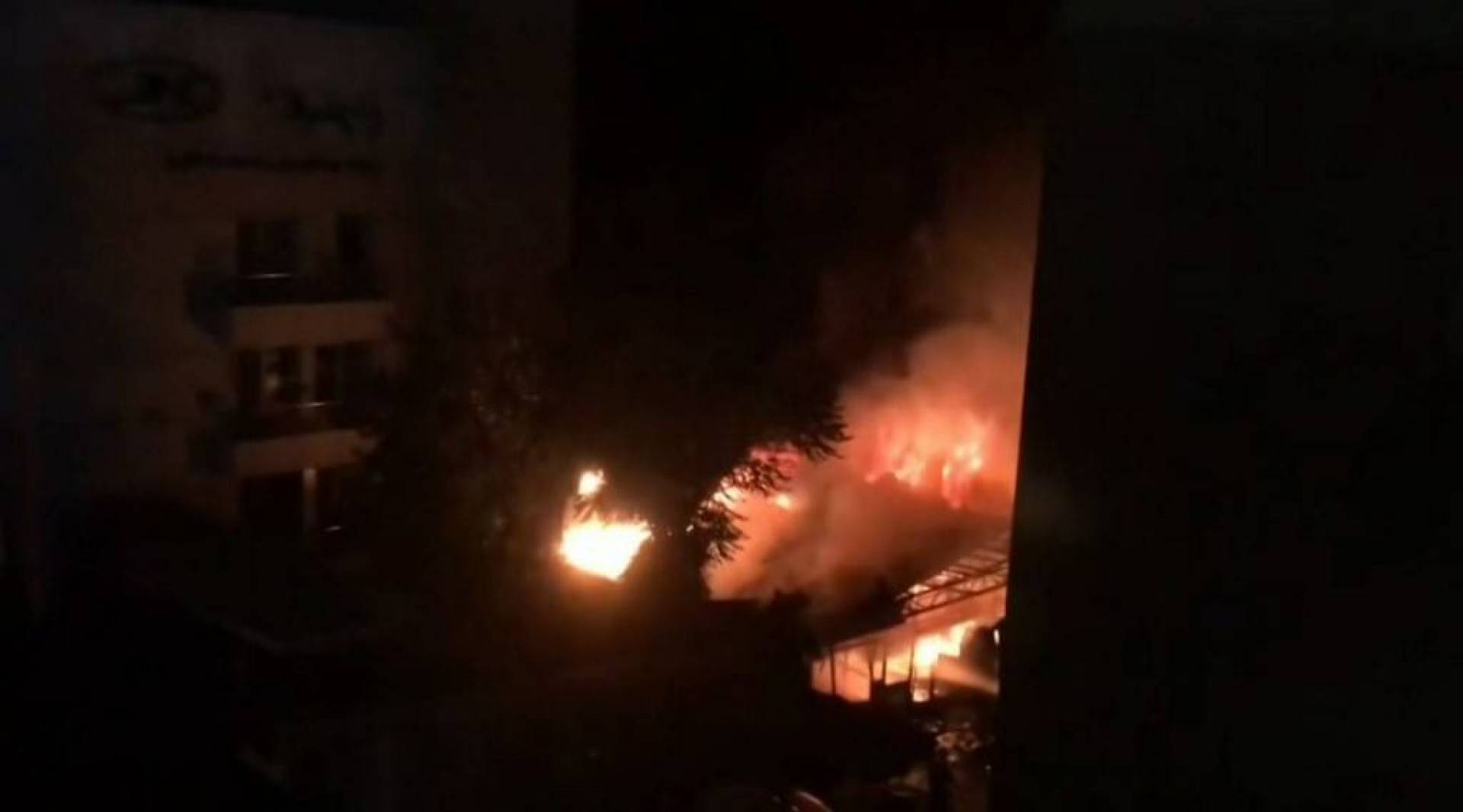 حريق غامض في ثكنة للحرس الثوري الإيراني والباسيج بالأهواز