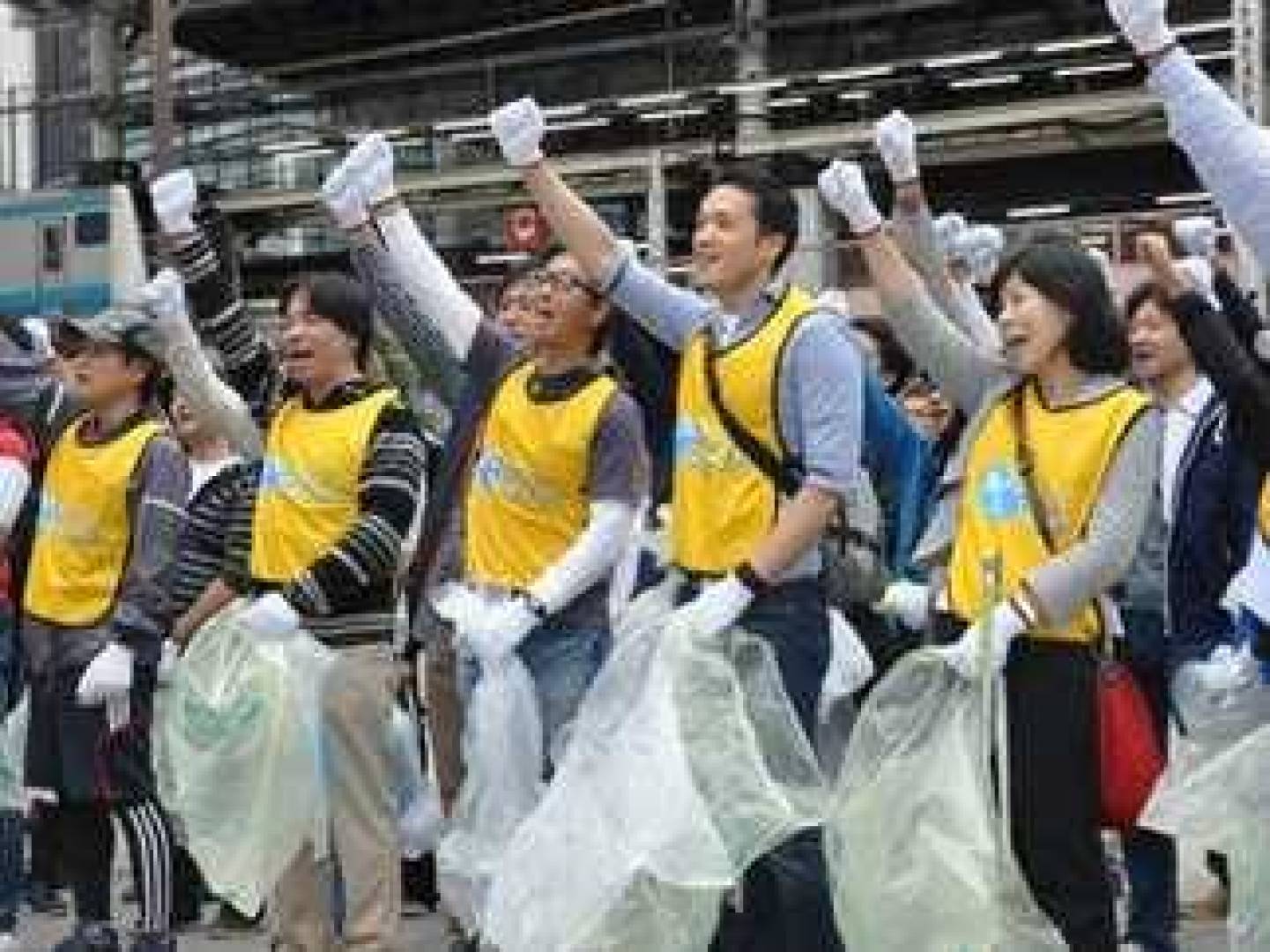 بمشاركة 20 دولة اليابان تستضيف كأس العالم لجمع القمامة «SpoGomi»