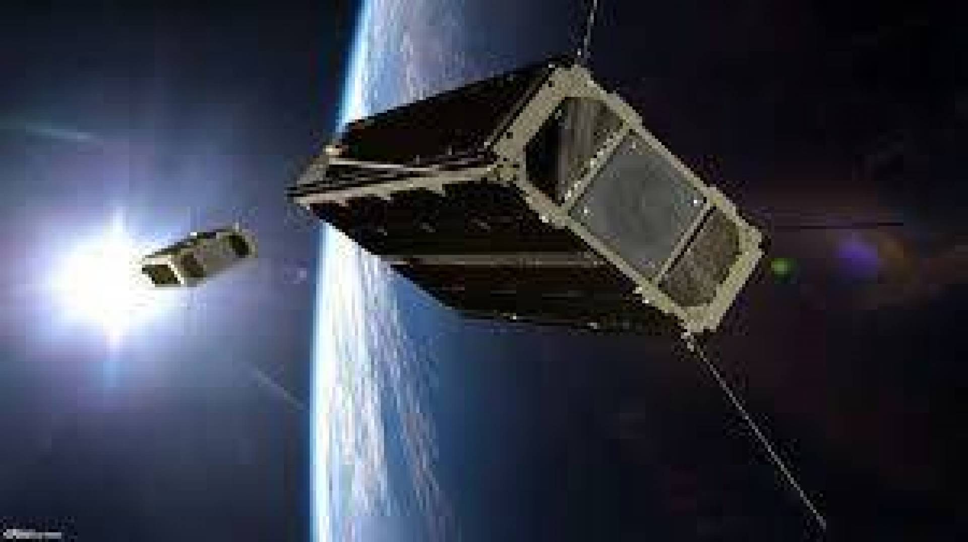 نجاح قمر صناعي طوره طلاب روس في الدوران حول الأرض 20 ألف دورة