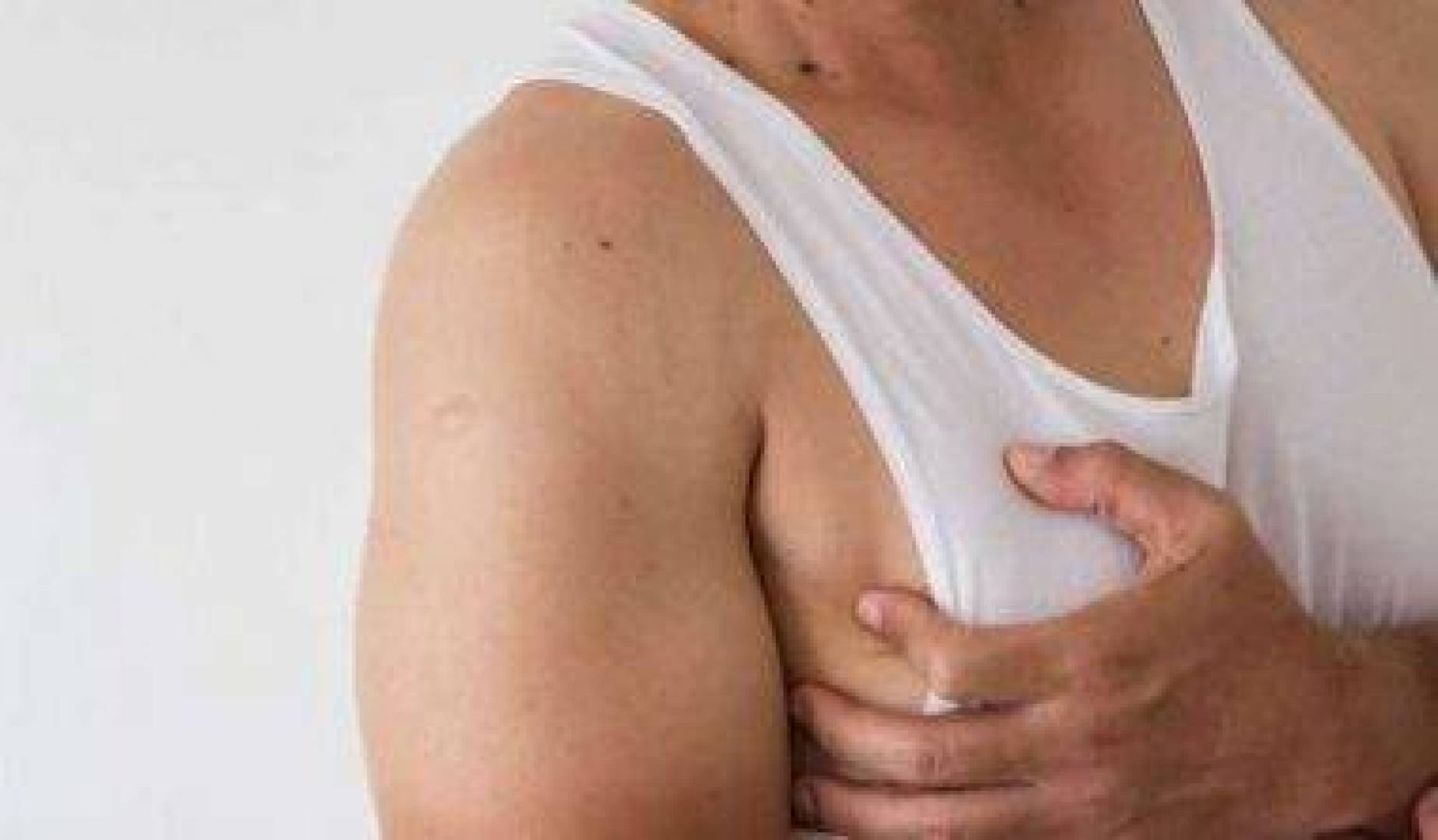 كل ماتريد معرفته عن التثدي عند الرجال