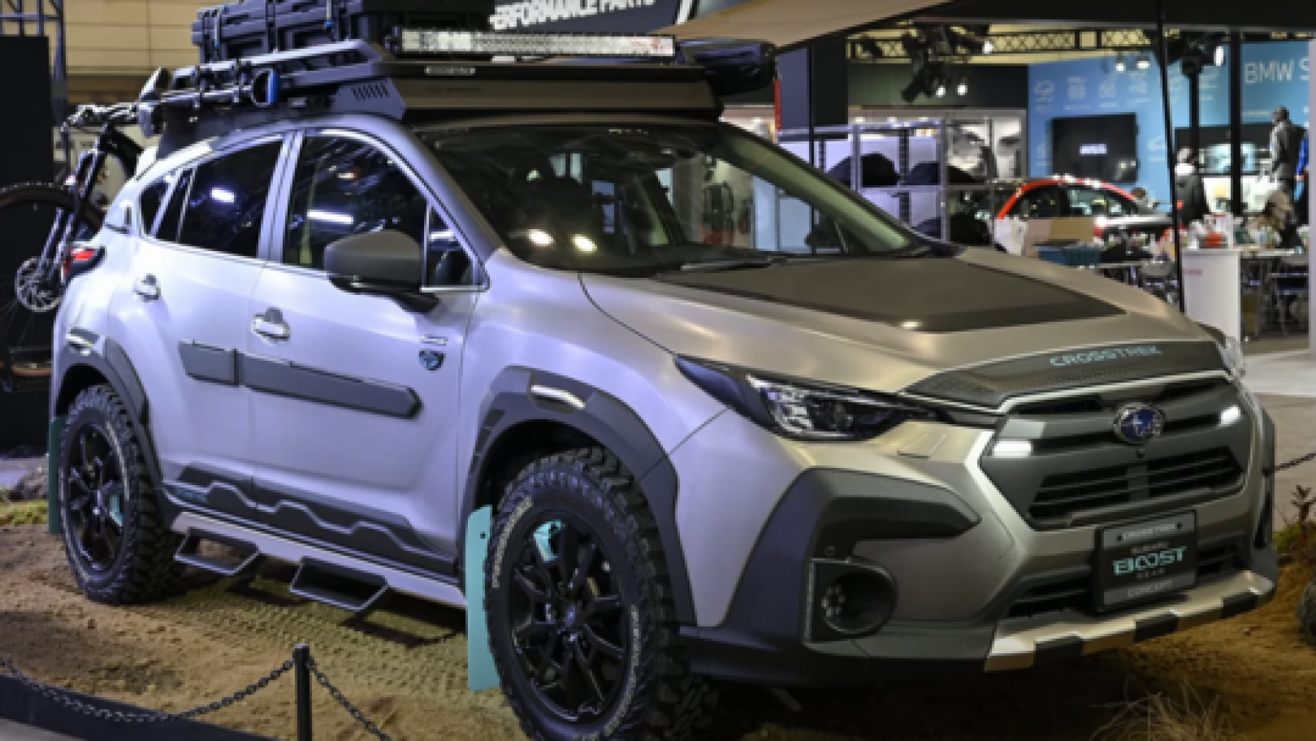 اليابان تستعرض سيارتها الجديدة المخصصة للطرق الوعرة 