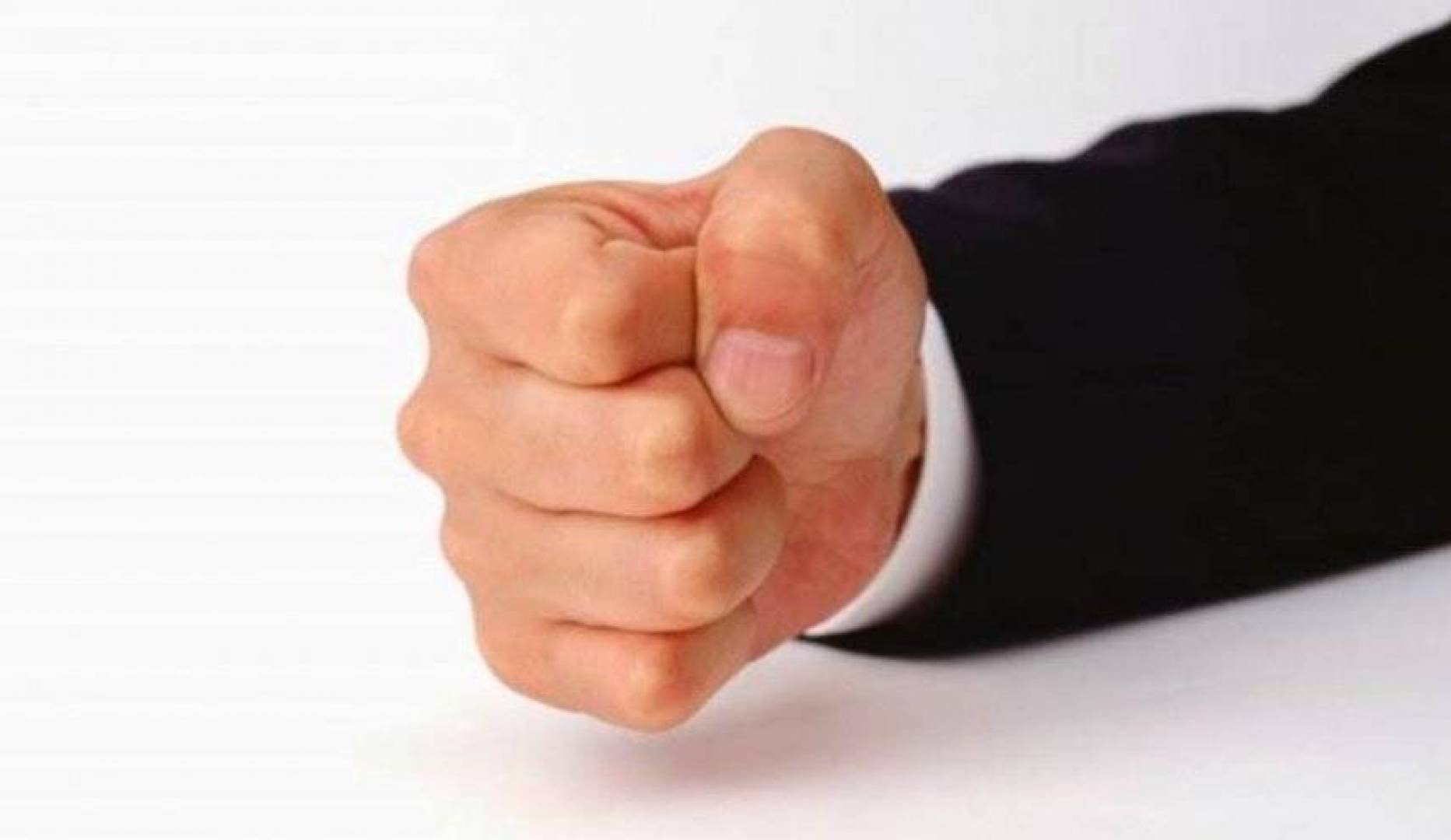 ضعف قبضة اليد تنبؤك بمشاكل صحية خطيرة