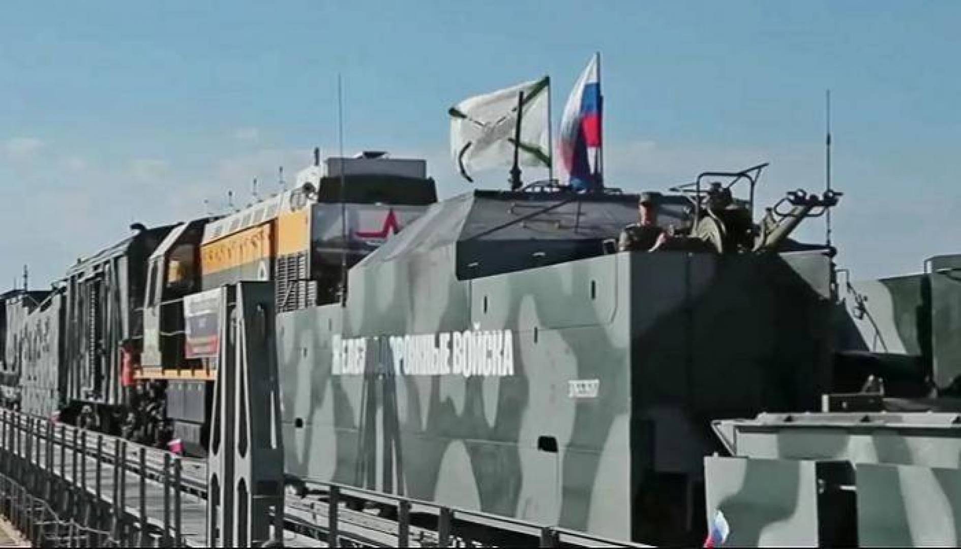 كل ما تريد معرفته عن القطارات الروسية المدرعة