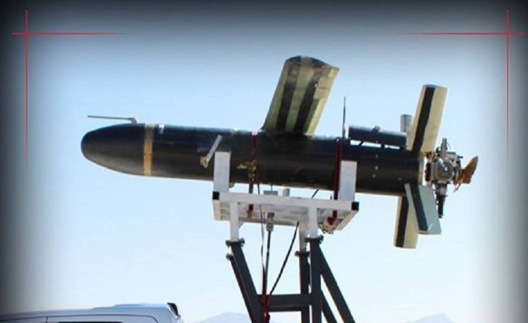 بالفيديو إيران تكشف عن أحدث مسيراتها الانتحارية 