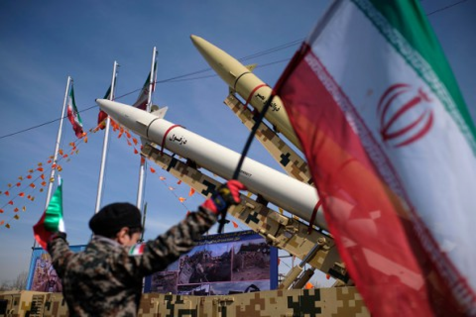 جديد الصناعة الحربية الايرانية, صاروخ بالستي فرط صوتي سيزاح الستار عنه.