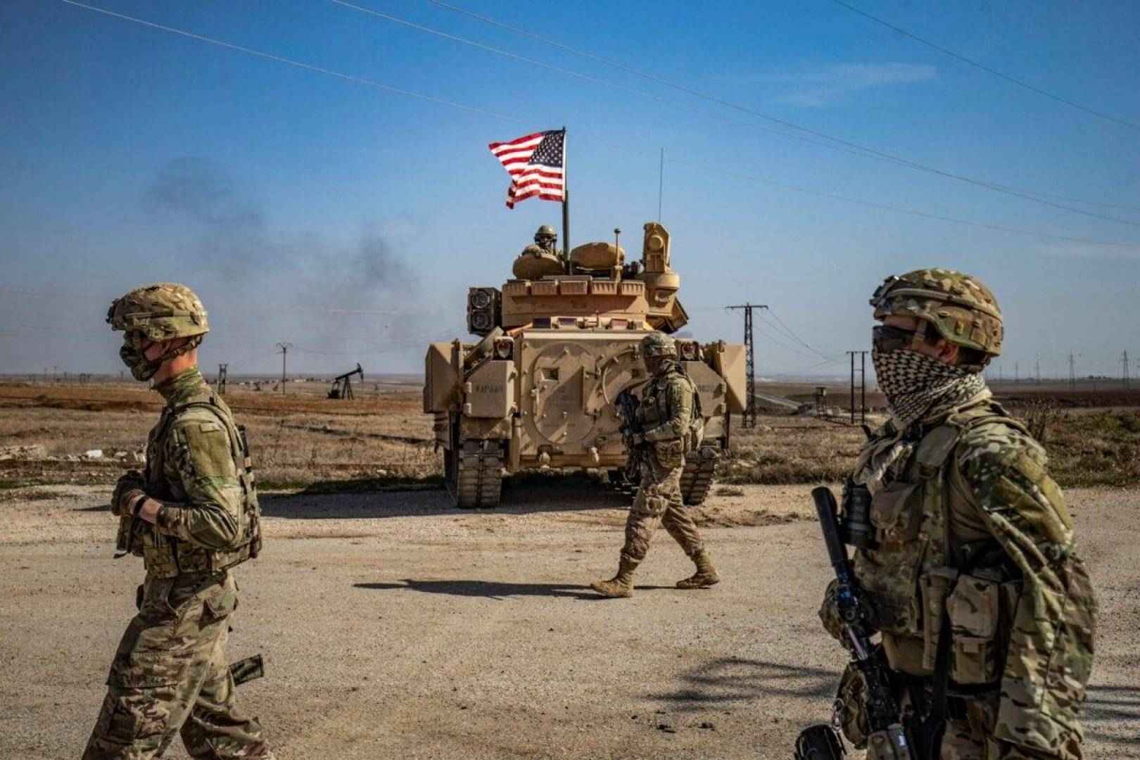 الجيش الأمريكي يعثر على براميل من الذهب والدولارات في مدينة الرقة السورية
