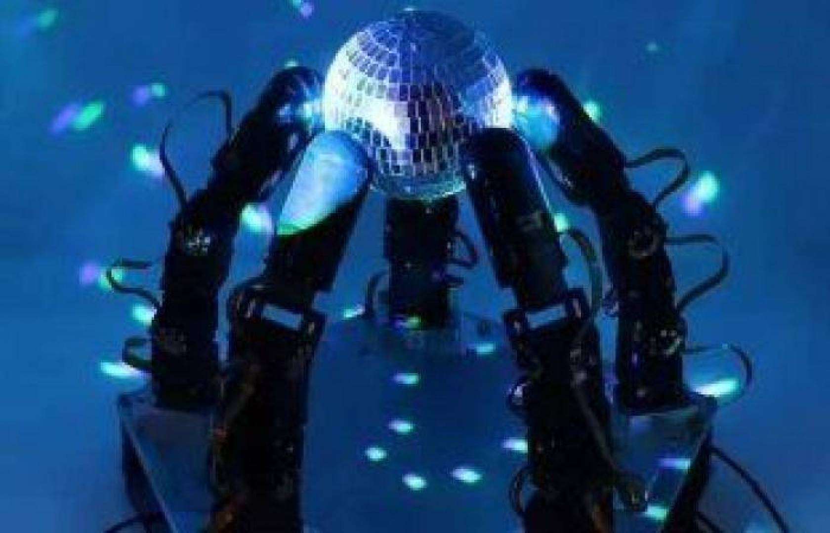 ابتكار روبوت قادر على العمل في الظلام .. اعرف التفاصيل